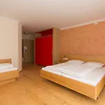 Auwirt Zentrum Hotel 4*