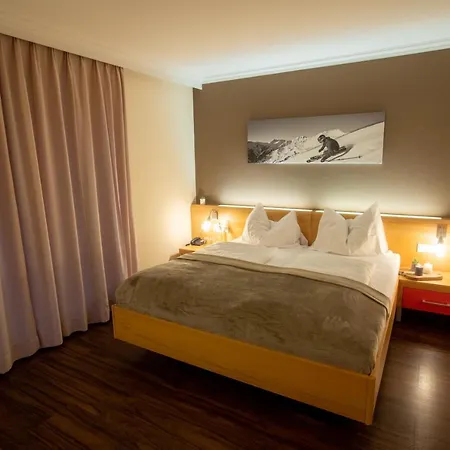 Auwirt Zentrum فندق 4*